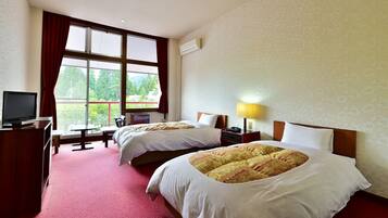 Twin Room with Shared Bathroom, Non-Smoking | In-room safe, free WiFi