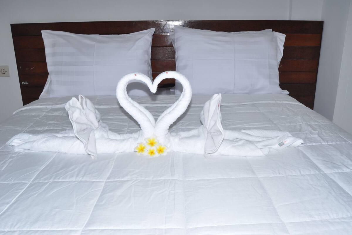 Schreibtisch, kostenloses WLAN