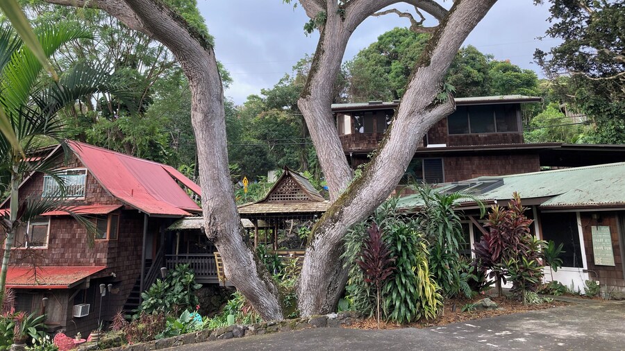 Hale Maluhia Country Inn