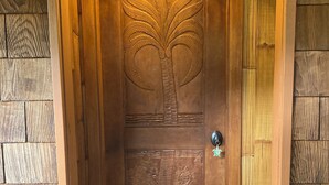 Rom, 1 queensize-seng (Maile Room)