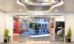 Property entrance - Tarawish Hotel (Bangkok)