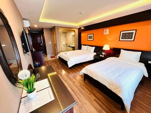 Minibar, desk, laptop workspace, free WiFi - Cat Cat View (Sa Pa)