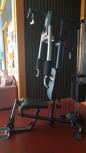 Fitness facility - Wild Zebra Backpackers (Wellington)