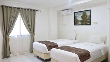 Premium Double or Twin Room | Desk, soundproofing, free WiFi, bed sheets