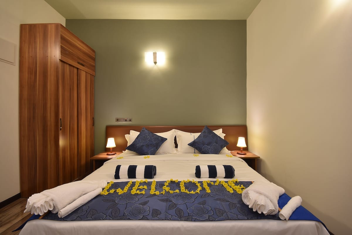 Superior Double Room, Private Bathroom, Garden Area | Premium bedding, minibar, in-room safe, desk