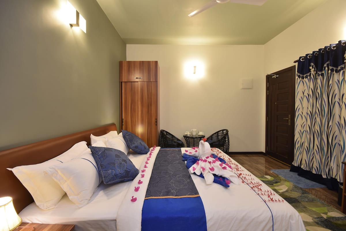 Deluxe Double or Twin Room | Premium bedding, minibar, in-room safe, desk
