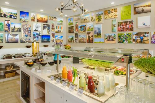 Daily buffet breakfast for a fee