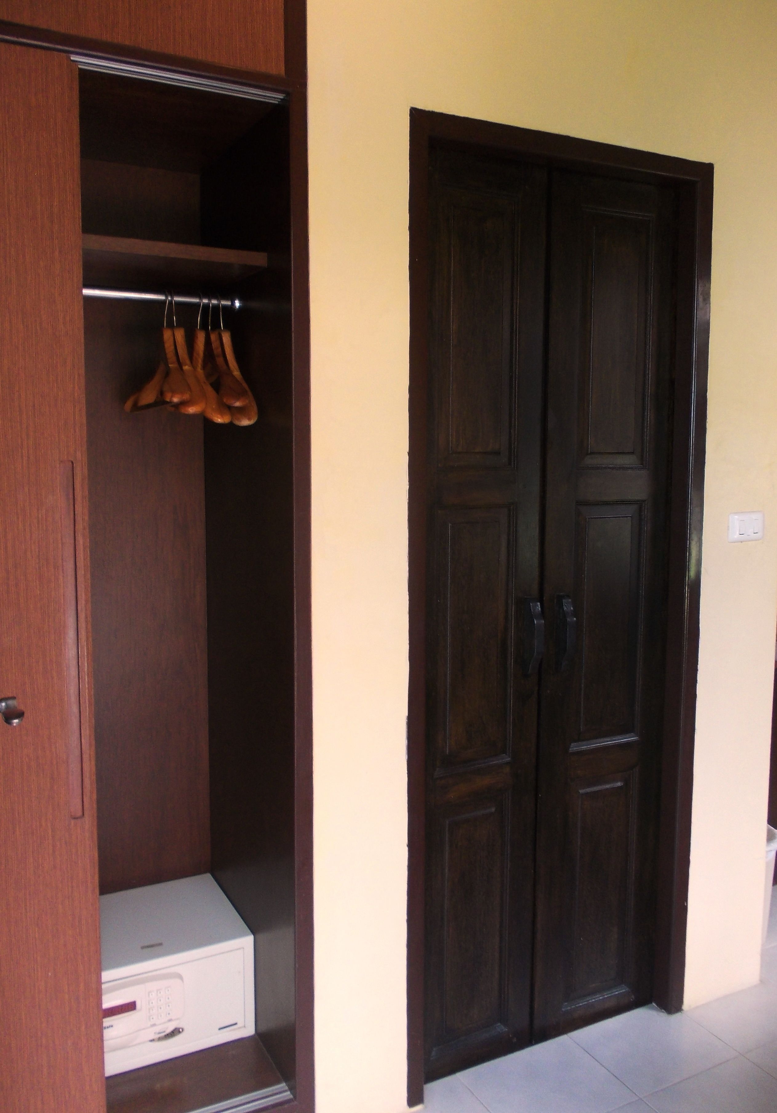 standard room | safe