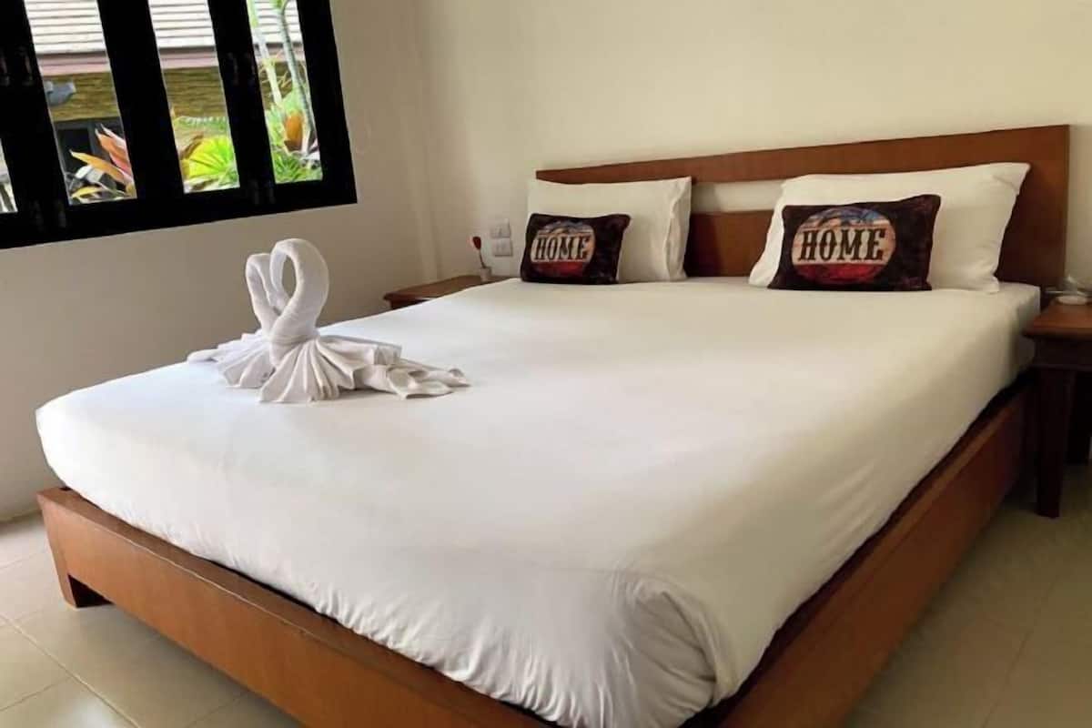 In-room safe, blackout curtains, rollaway beds, free WiFi
