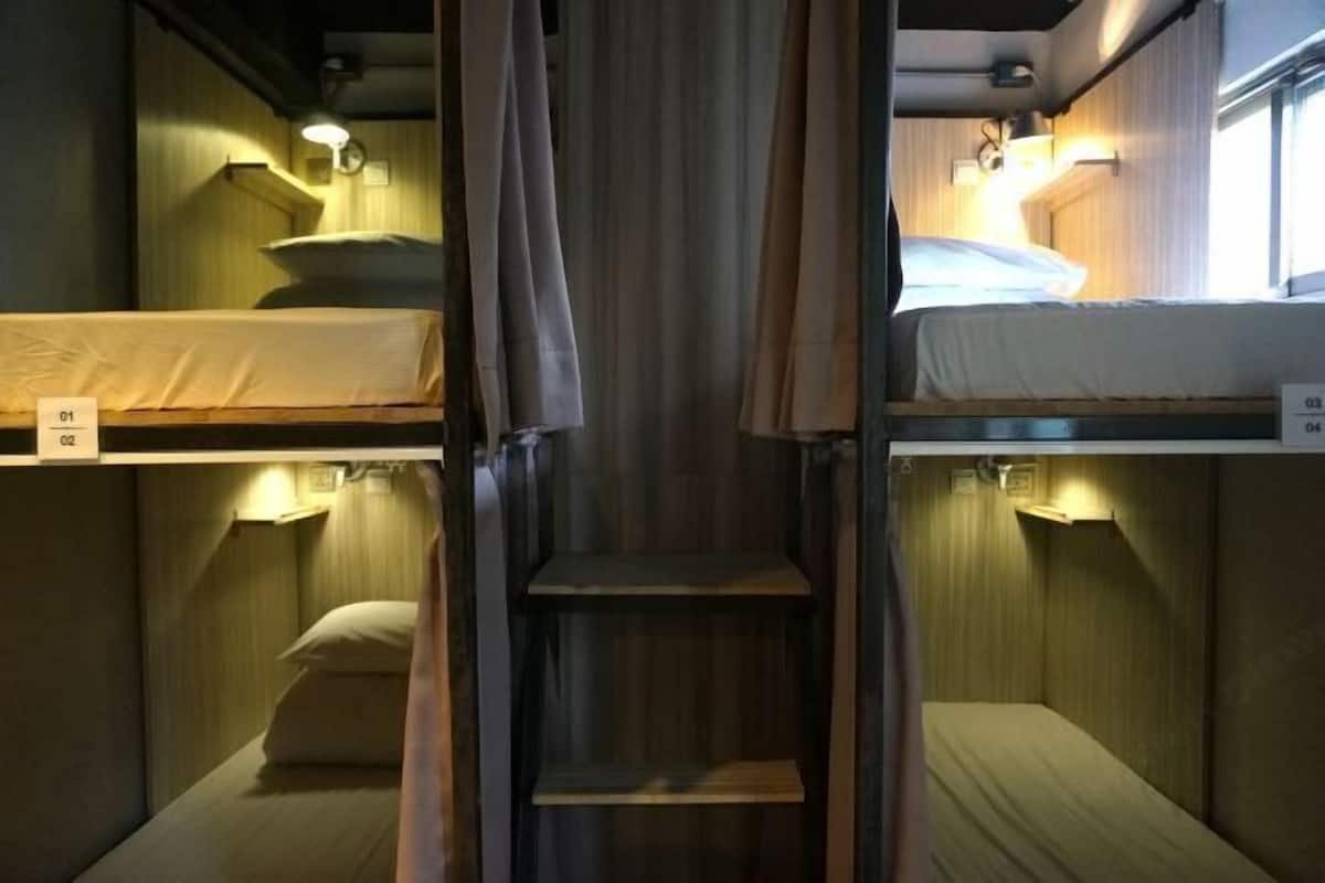 Down comforters, in-room safe, blackout drapes, soundproofing