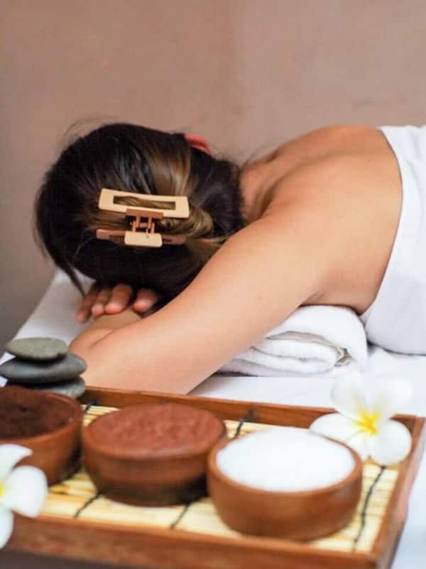 Couples treatment room(s), sauna, aromatherapy, deep-tissue massages