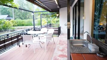 Family Cabin | Terrace/patio