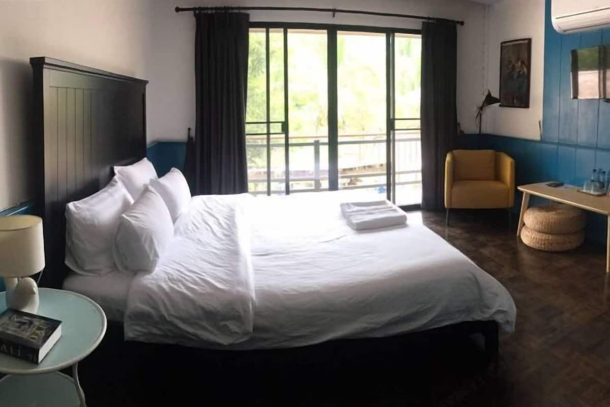 Individually decorated, individually furnished, free WiFi, bed sheets