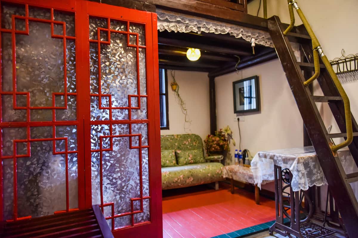 Basic Double Room, 1 Bedroom(Chinese Domestic Guests Only) | Living area | LCD TV