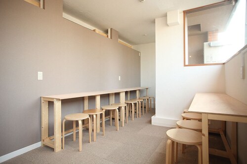 BASE INN TABATA - Hostel