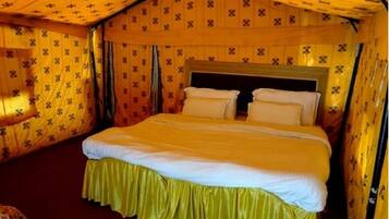 Tienda de campaña Deluxe, 1 cama matrimonial, con acceso para personas discapacitadas | Escritorio, insonorización, camas extra y ropa de cama