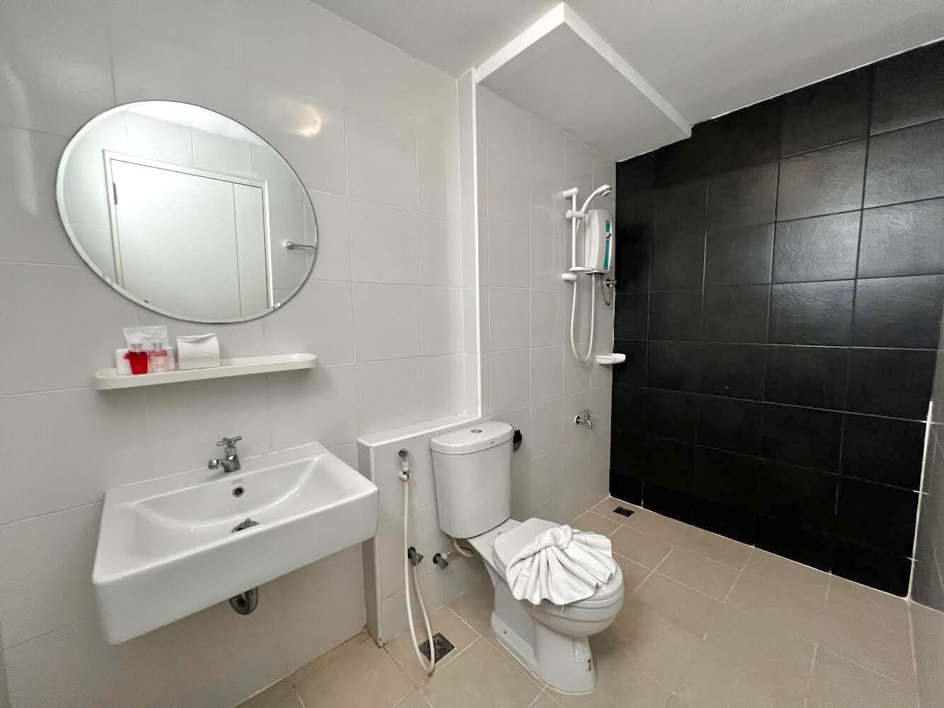 Photo - Leelawadee Naka