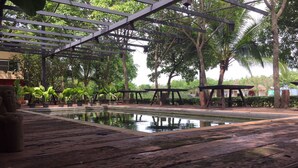 Outdoor pool - Singha Rubber Tree Resort (Sai Yok)