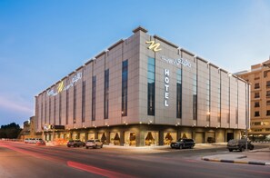 Front of property - Naviti Warwick Al Khobar (Al Khobar)