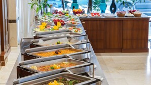 Breakfast buffet - Naviti Warwick Al Khobar (Al Khobar)