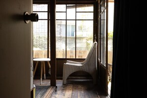 Basic Double or Twin Room, Shared Bathroom - Villa Sacra (Kamakura)