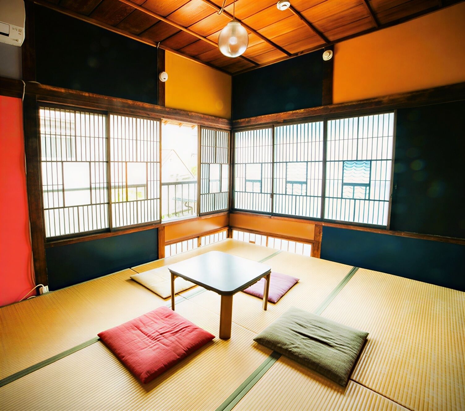 Superior Japanese Style Room with Shared Bathroom (Rainbow)