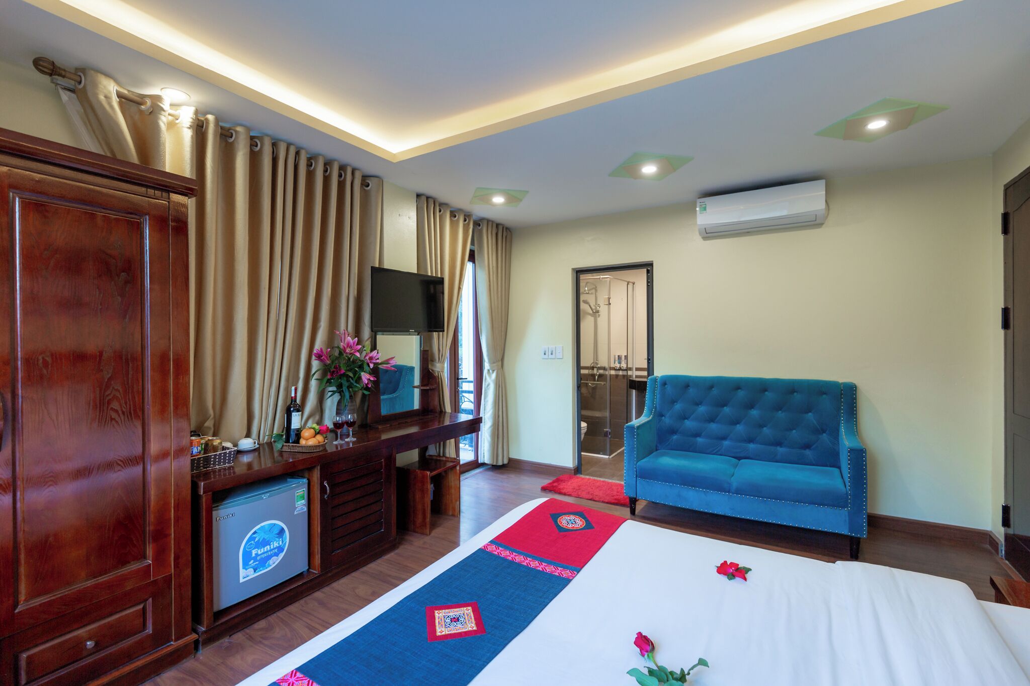 1 bedroom, minibar, desk, blackout curtains