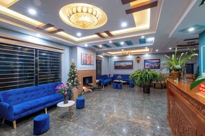 Lobby sitting area - Sapa Hidden Gem Hotel & Spa (Sa Pa)