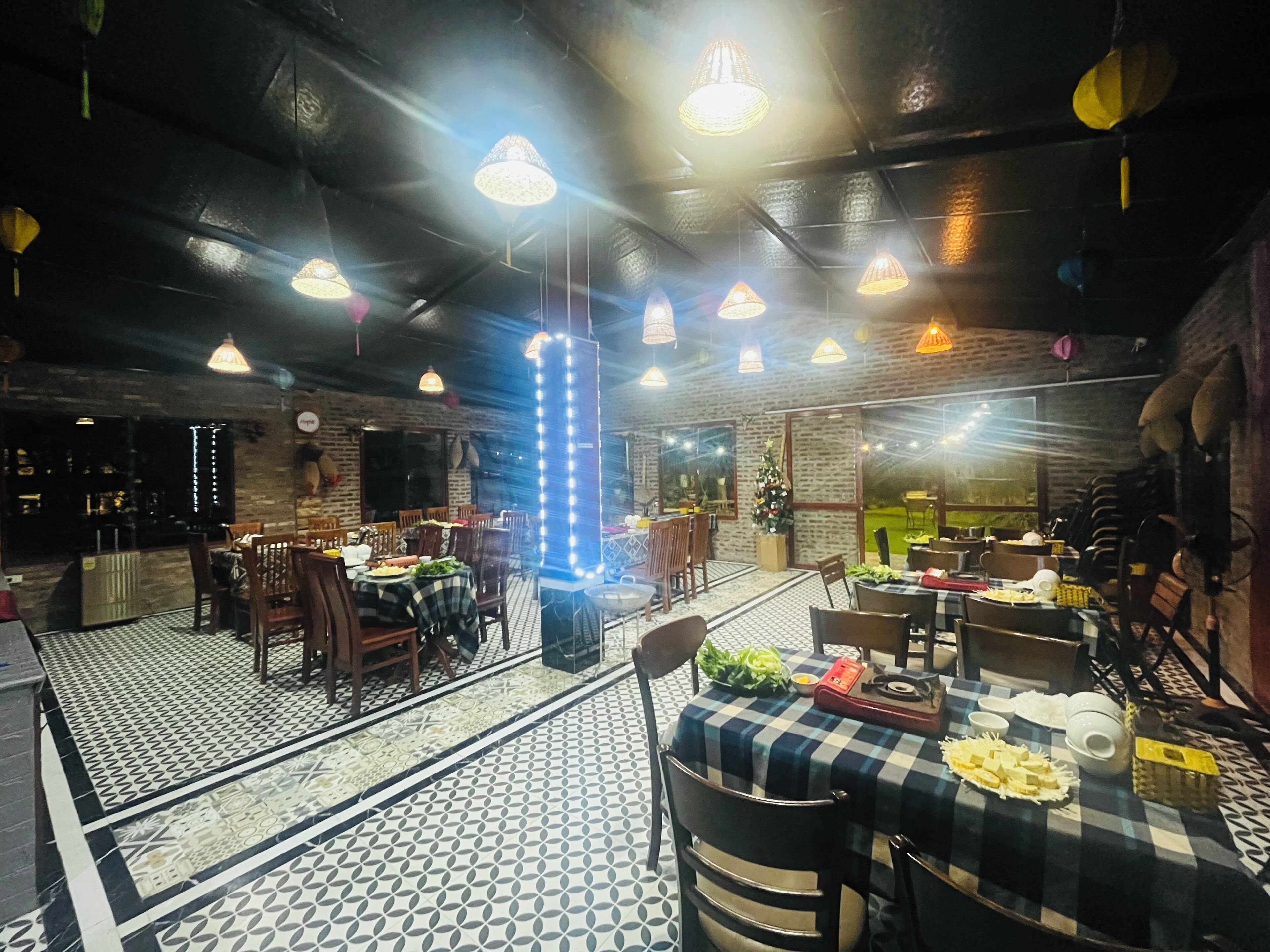 breakfast, lunch, dinner served; local cuisine