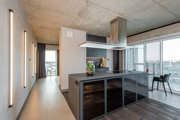 International Fair VII | Oppholdsrom | LED-TV