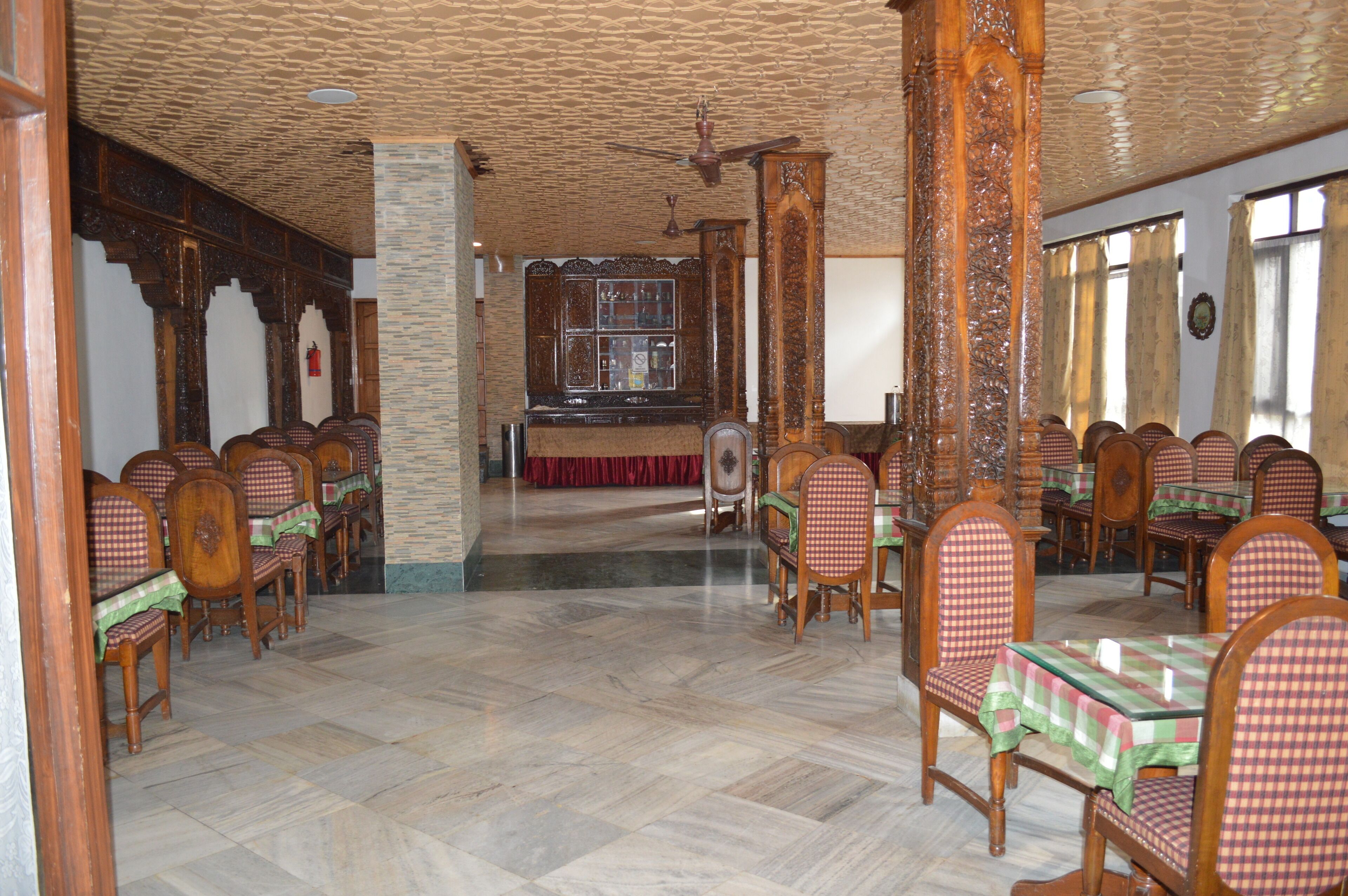 Breakfast, lunch, dinner served; international cuisine 