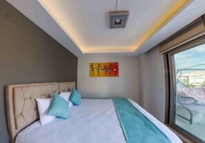 Departamento Deluxe, vista a la ciudad | 1 habitación, minibar, muebles diferentes y escritorio