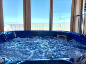 Bain à remous intérieur