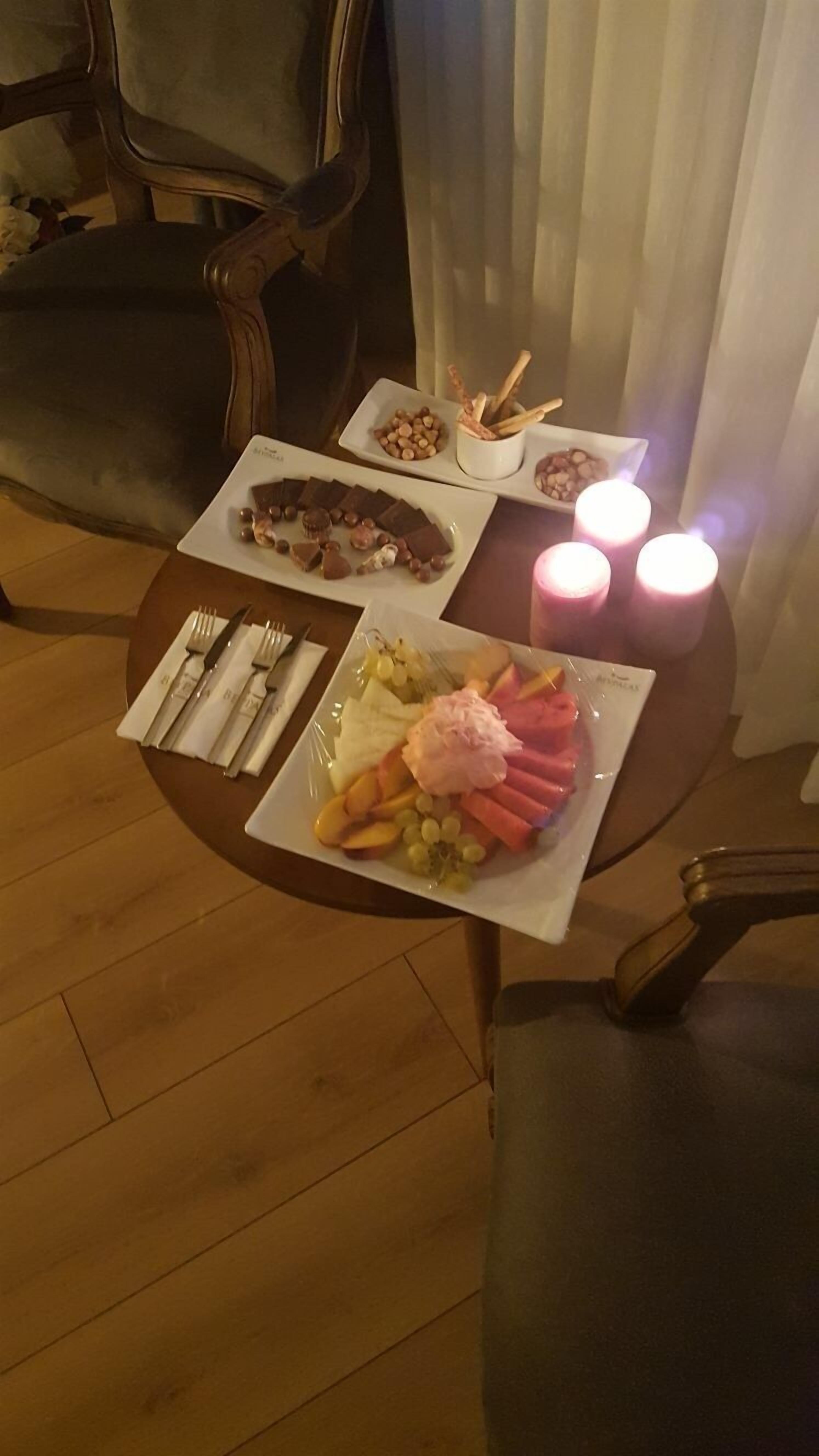 suite | room amenity