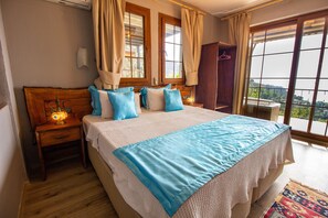 Deluxe Double Room, 1 Double Bed, Sea View | Premium bedding, in-room safe, desk, soundproofing - Keyif Motel (Fethiye)