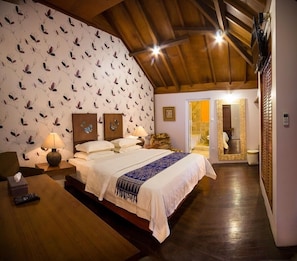 Habitación Deluxe con 1 cama doble o 2 individuales | Escritorio, wifi gratis, ropa de cama