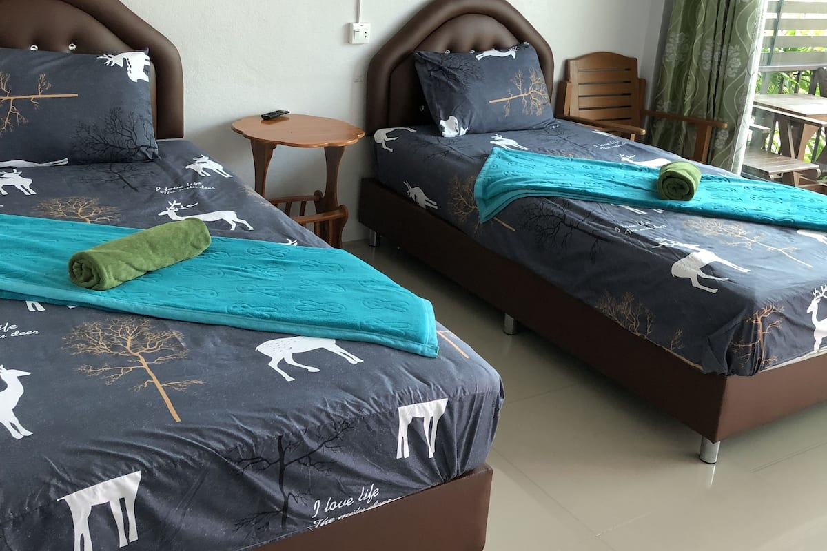 Chambre Standard double | Bureau, rideaux d’obscurcissement, accès au Wi-Fi (inclus)