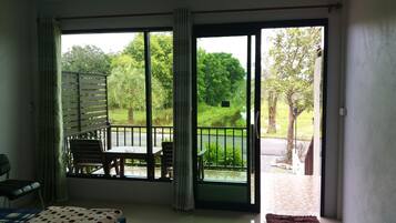 Standard Double Room | Desk, blackout drapes, WiFi (free)