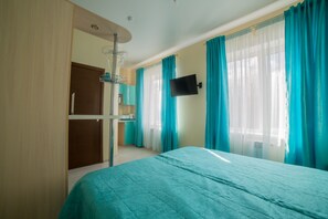 Premium kamer, 1 twee- of 2 eenpersoonsbedden | Een minibar, een kluis op de kamer, verduisterende gordijnen