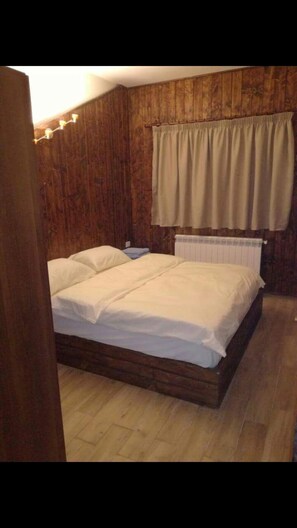 Iron/ironing board, free WiFi