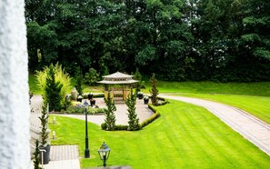 Property grounds - Killyhevlin Lakeside Hotel & Lodges (Enniskillen)