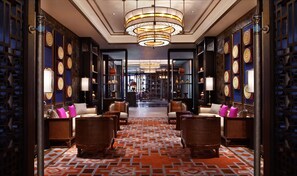 3 restaurants; breakfast, lunch, and dinner served - Wanda Vista Resort Xishuangbanna (Xishuangbanna Dai)