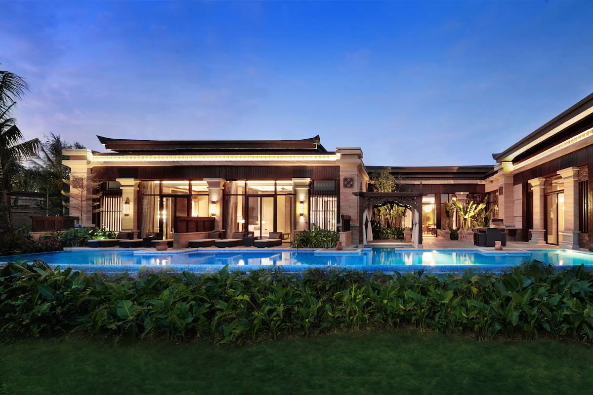 Villa Grand, 3 camere da letto, piscina privata | Biancheria da letto di alta qualità, copriletto in piuma