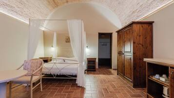 Room, 1 Double Bed | Premium bedding, desk, laptop workspace, free WiFi