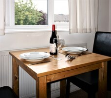 Business Apartment, 1 Bedroom | In-room dining