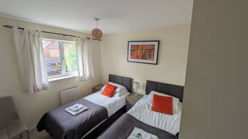 Family House, 3 Bedrooms | 1 bedroom, Egyptian cotton sheets, premium bedding, soundproofing
