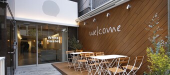 White Hostel shinsaibashi