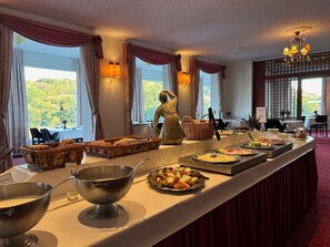 Desayuno buffet incluido todos los días