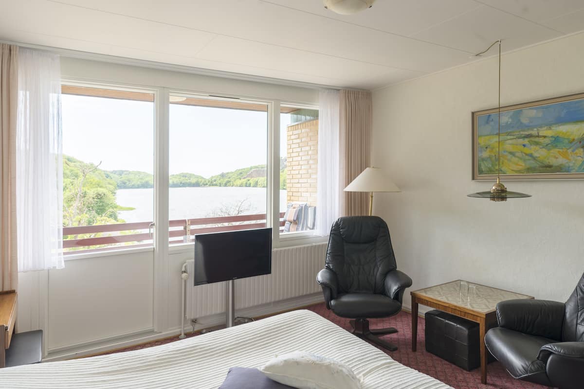 Camera doppia, balcone, vista lago (b) | Copriletto in piuma, con stile personalizzato