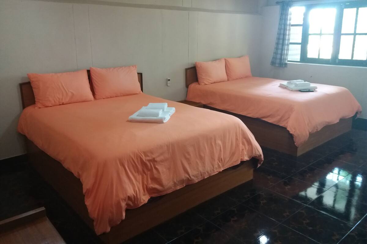 Standard Room For 4 People | เตียงเสริม/เปล